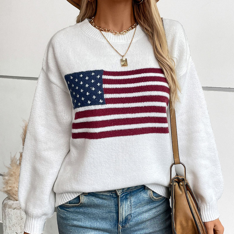 アメリカの旗プルオーバーセーターの女性